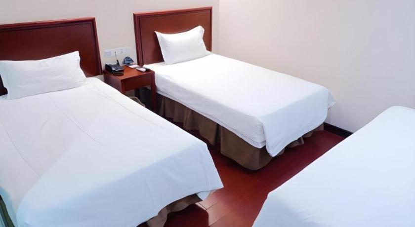 Greentree Chaoyang District Shilihe Subway Station Express Hotel